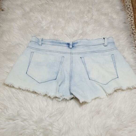 Lulumari Light Wash Embellished Jean Shorts - Picture 6 of 9